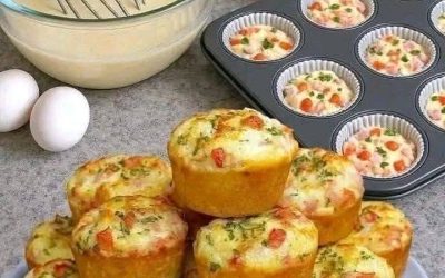 Grøntsagsomeletmuffins til børn: Vegetariske og proteinrige bidder, de helt sikkert vil elske!