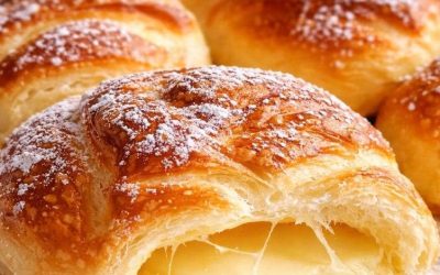 Opskrift på croissanter med flødefyld